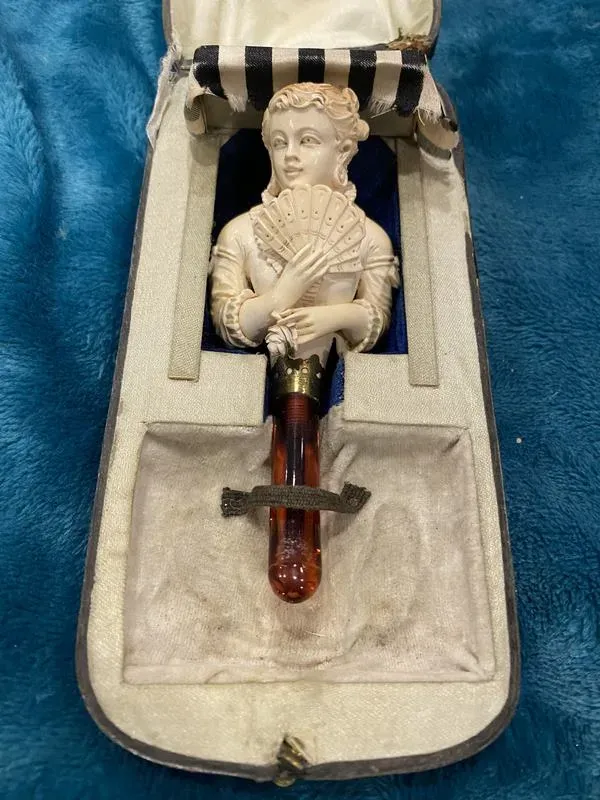 Objet d'art ancien à Cagnes-sur-Mer- Stephane Heitzmann